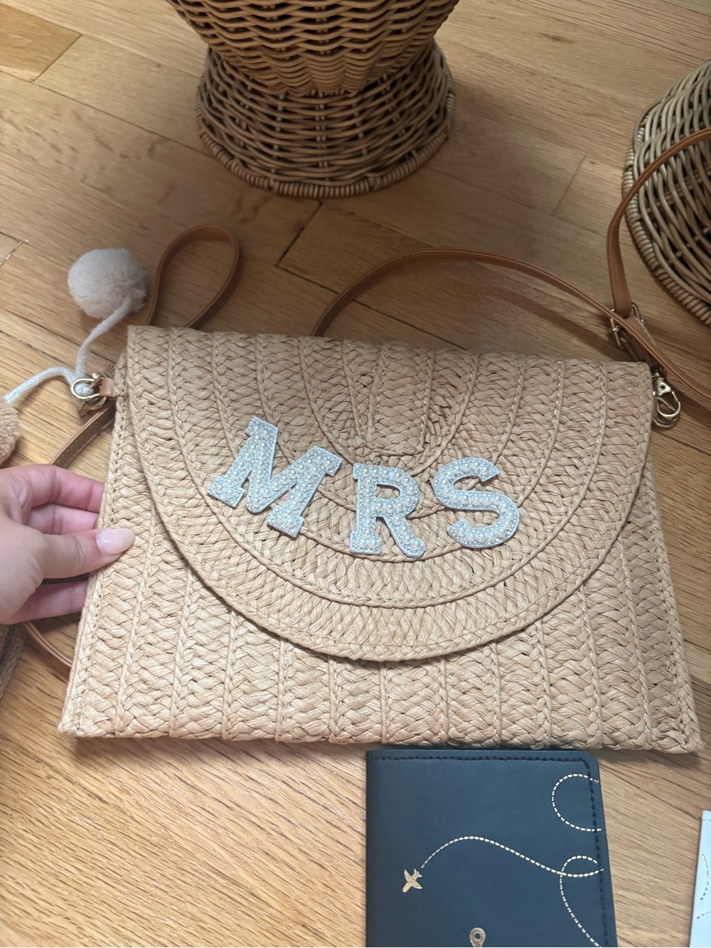 Mrs. Straw Crossbody Bag in Natural
